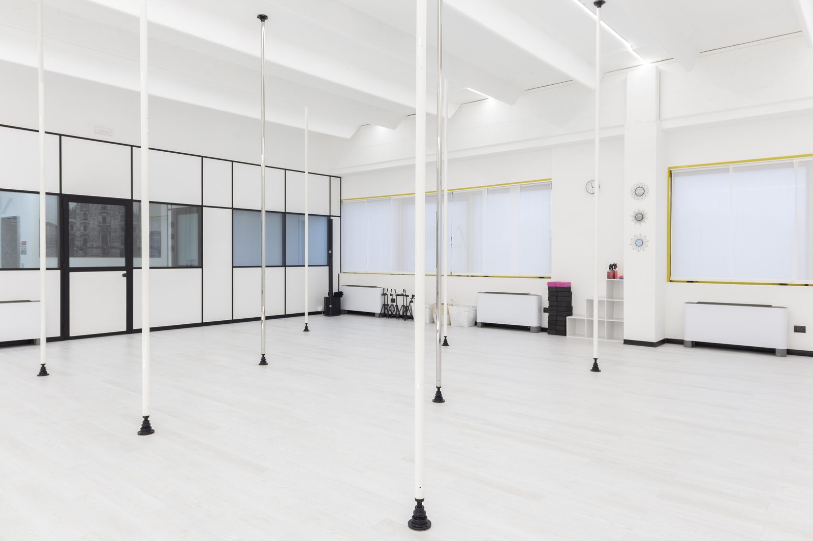 9 pali professionali nella sala Aurea